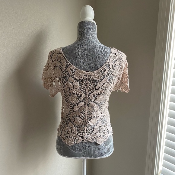 Cream Crochet Top Size Small - Picture 5 of 6
